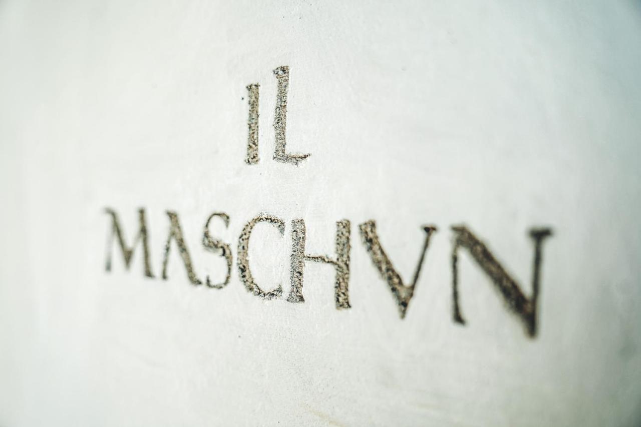 Il Maschun Im Historischen Engadinerhaus Appartement Scuol Buitenkant foto